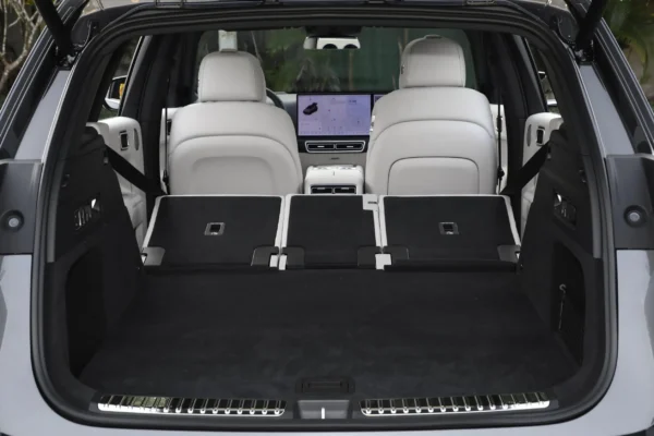 Li L7 interior