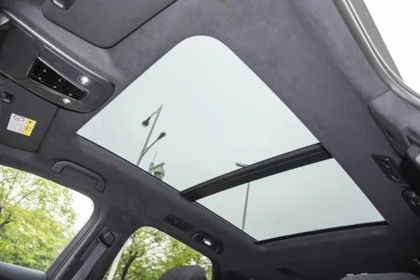 BYD Tang DM-i interior black
