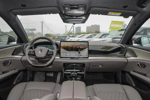 BYD Han DM-i interior brown