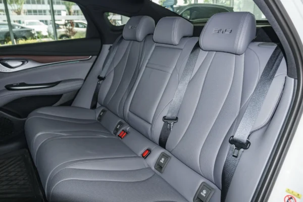 BYD Seal DM-i interior gray