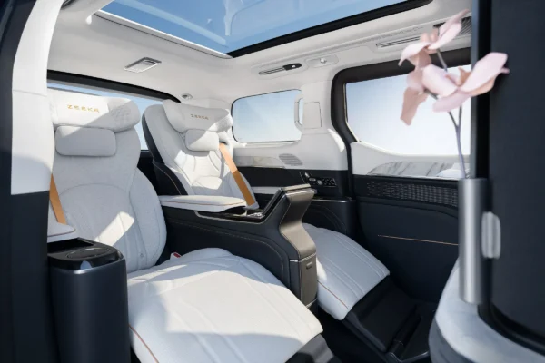 Zeekr 009 interior