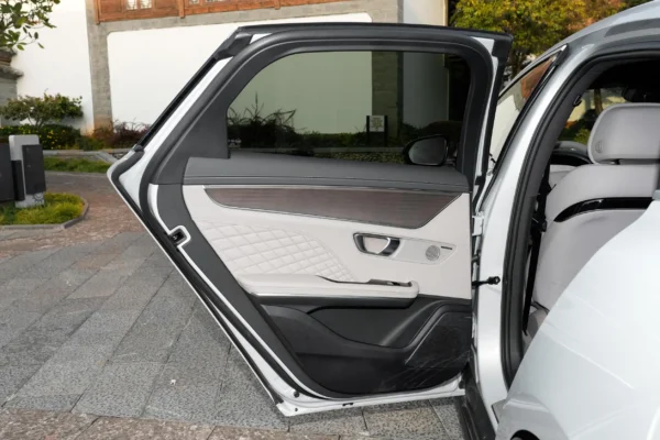 BYD Han DM-i interior