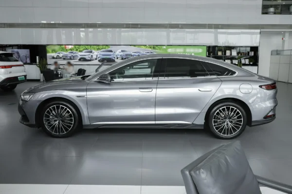 BYD Han DM-i exterior gray