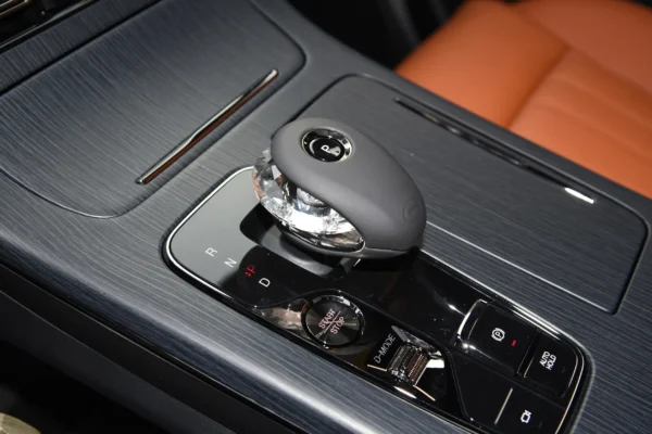Trumpchi E9 PHEV interior